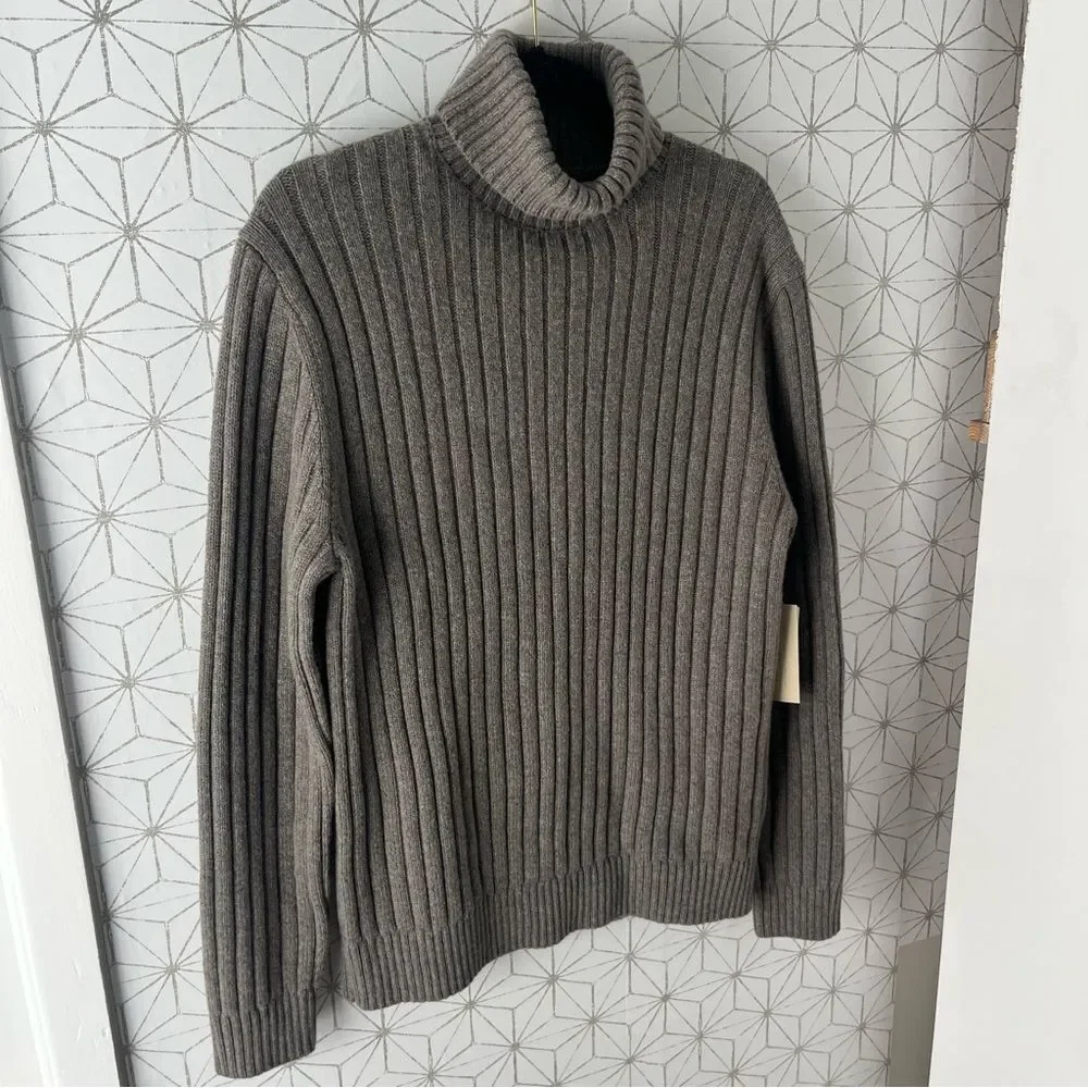 Banana Republic Heritage Collection Gray Wool Ribbed Turtleneck Sweater - Picture 2 of 6